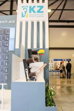 Electrical insulation elements on the stand. Stockfoto's