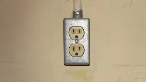 Electrical Outlet On Basement Wall Stockfoto's