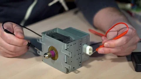 Electrical is testing with voltmeter for repair electronic equipment 库存影片 69147840