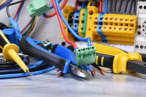 Electrical tool ans component, mounting electrical switchboard cabinet Stock-Fotos