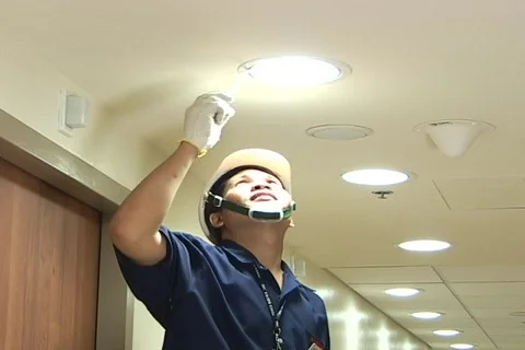 Electrician  Stock Footage 157558