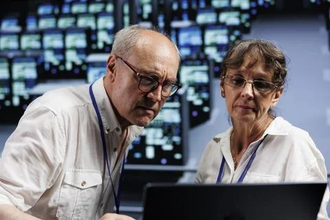 Electricians working in data center Foto stock