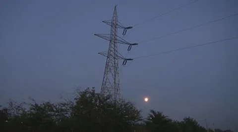 Electricity pylon in the evening Vídeos de archivo 12189797