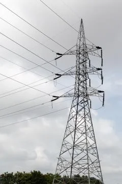 Electricity pylon- vertical view Foto stock