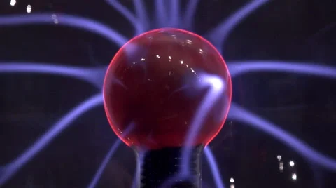 Electricity radiating from plasma ball source 4k 스톡 동영상 54663318