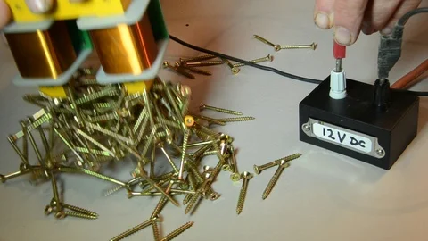 Electro magnet experiment Stock Footage 89530976