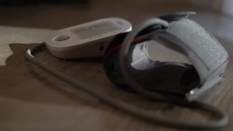 Electronic automatic tonometer for measuring blood pressure, close-up Stock Footage 320416394