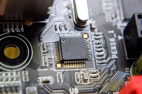 Electronic board with electrical components. Electronics of computer equipment Foto stock