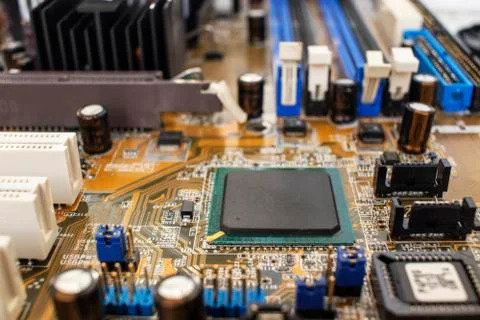 Electronic circuit board with processor, close up. Foto stock