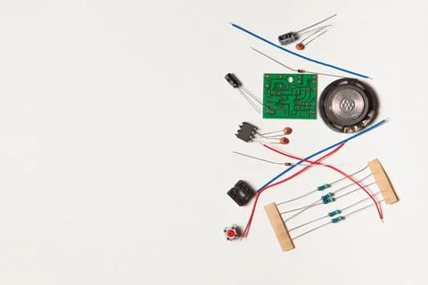 Electronic component, electric circuits, speaker, light-emitting diode, digit 스톡 사진