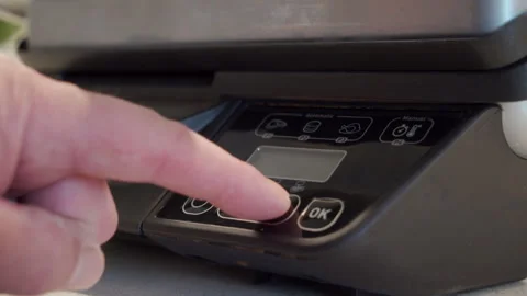 Electronic Grill Beep Confirms Automatic Cooking Mode Selection Stock Footage 321526431