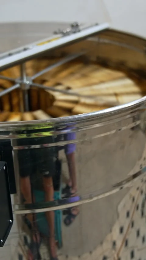 Electronic machine with spinning frames inside. Stock Footage 301440836