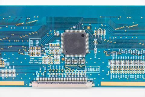 Electronic motherboard and isometric processor microchip CPU on a white Foto stock