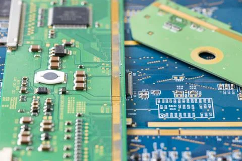 Electronic motherboard, isometric processor microchip Stockfoto's