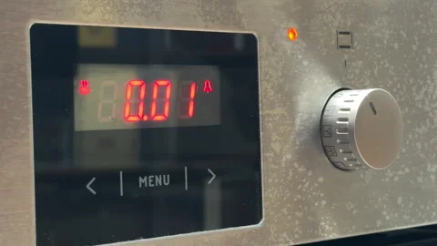 Electronic Oven Alert: Timer Beeps Upon Reaching Zero Stock Footage 328797841