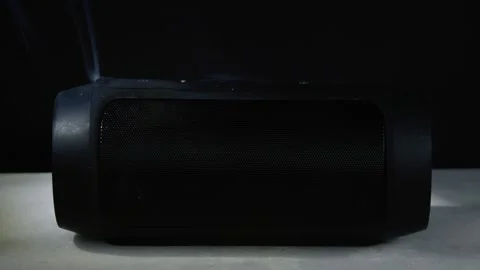 Electronic speaker emits smoke after overheating creating dangerous situation Video stock 332170885