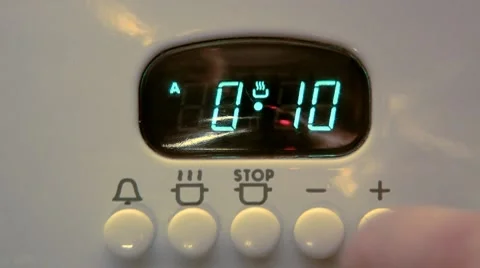 The electronic timer of an electric plate Stock-Footage 10572529