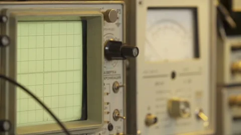 Electronics technician oscilloscope Vidéo 55013984