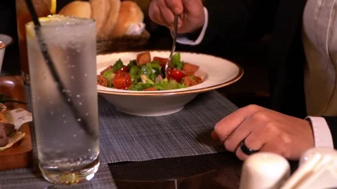 Elegant Dining Experience 스톡 동영상 318310112