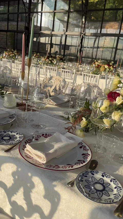 Elegant Luxury Wedding Table Setup with Stunning Decorations Video stock 312007119