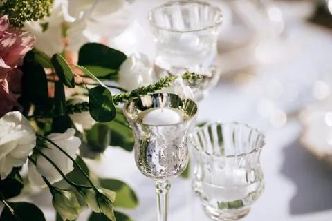 Elegant table set, Table decoration at the wedding ceremony in the summer gar Stock Photos