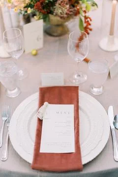 Elegant wedding dinner table setting with menu Stock Photos