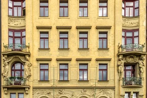 Elegant Windows Stock-Fotos
