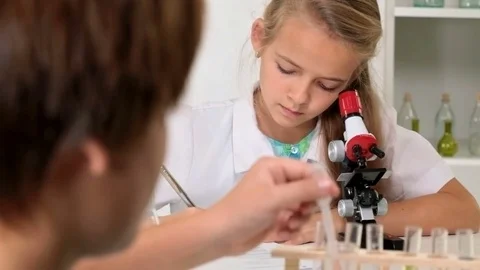 Elementary school chemistry class Stock-Footage 72178111