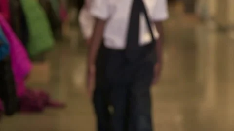 Elementary Students Walking Down School Hallway 動画素材 134587606