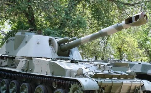 Elements of a 152-caliber self-propelled artillery installation Elements o... Foto stock