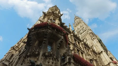 Elements of architecture and statues of the new city hall on Marienplatz, Munich Stock Footage 107492988