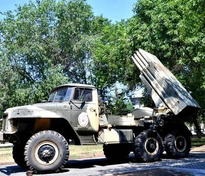 Elements of the Grad BM-21 MLRS are a Soviet and Russian multiple rocket l... Foto stock
