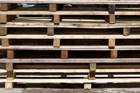 Elements of wooden pallets for loading and unloading cargo Stock-Fotos