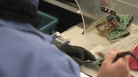 Eletronics soldering Stock Footage 189025681