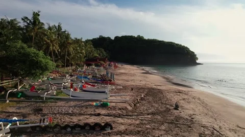 Elevated Coastal View of Virgin Beach in Bali Vídeos de archivo 337776701