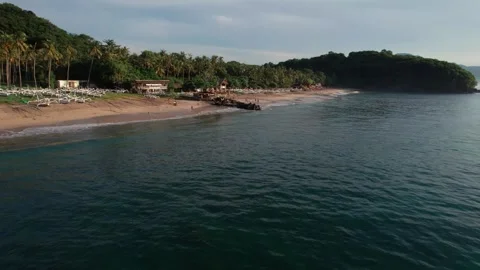 Elevated Coastal View of Virgin Beach in Bali Vídeos de archivo 337783638