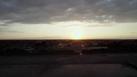 From an elevated perspective, video footage captures the beauty of a sunset.. Stock-Footage 252656228