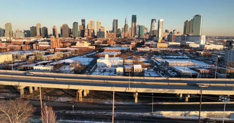 Elevated Roadway Through Snowy Jersey City Neighborhoods Vidéo 168215733
