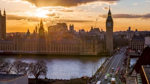Elevated sunset to night time lapse view of the Westminster Palace in London Video stock 321143791