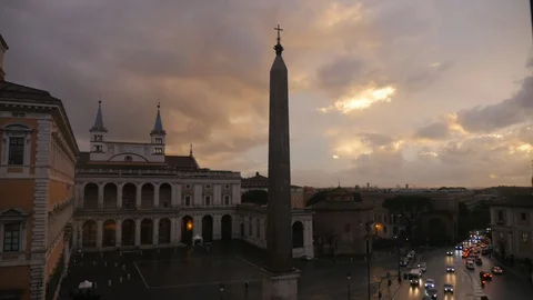 Elevated time lapse view of Piazza S. Giovanni in Laterano in Rome, Italy Video stock 121288248