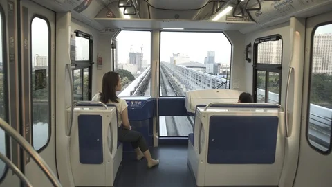 Elevated train line, Tokyo, Minato, Odaiba. The rainbow bridge. Urban landscape. Vídeo Stock 92004199