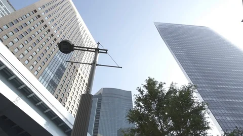 Elevated train line, Tokyo, Minato, Shiodome. Urban landscape. Vídeo Stock 92004265