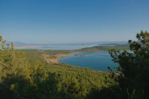 Elevated view of a coastal landscape featuring green islands and blue water Stock Photos