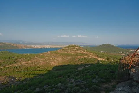 Elevated view of a coastal landscape featuring green islands and blue water Stock Photos