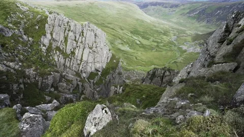 Elevated view of a green Welsh valley in North Wales 스톡 동영상 142577733