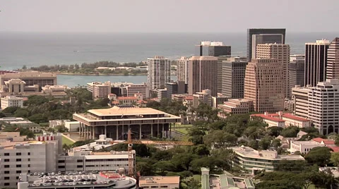 Elevated View of Honolulu towards Diamond Head Hawaii Видео 38617351