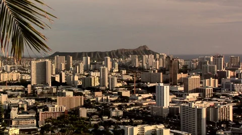 Elevated View of Honolulu towards Diamond Head Hawaii 스톡 동영상 38617391