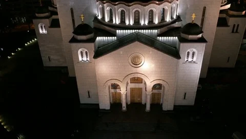 Elevating shot of temple of Saint Sava from the foundation to the roof. Stock-Footage 122704195