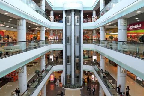 Elevator and shops inside the shopping and entertainment center "sun city" in Fotos Stock