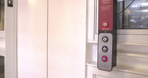 Elevator door opens and then closes 4k Video stock 51685947